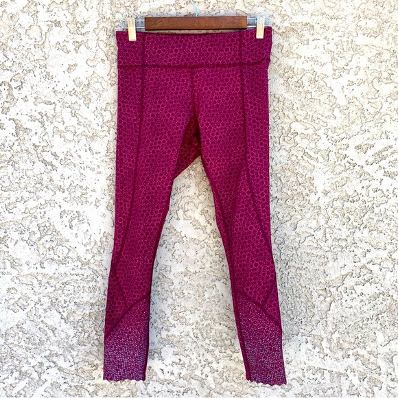 LULULEMON Tight Stuff Reflective Scalloped Leggings - Picture 1 of 7